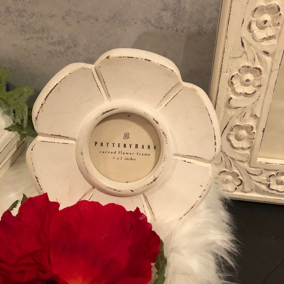 Pottery Barn 3x3 White Distressed Flower Frame - Picture 9 of 11